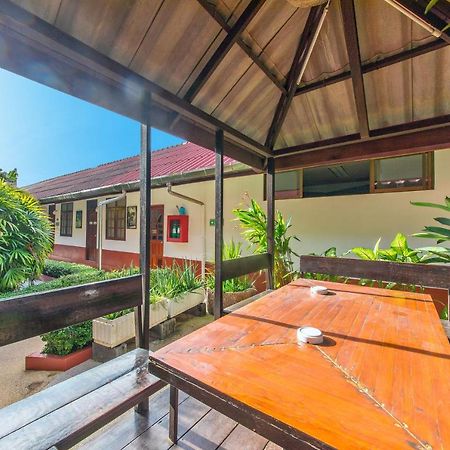 Panda Hotel Patong Екстер'єр фото