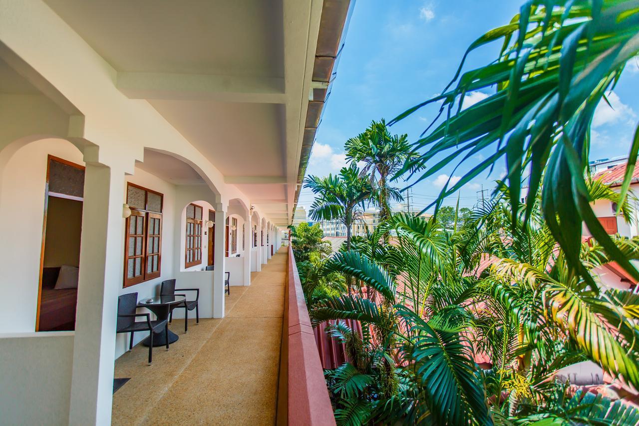 Panda Hotel Patong Екстер'єр фото