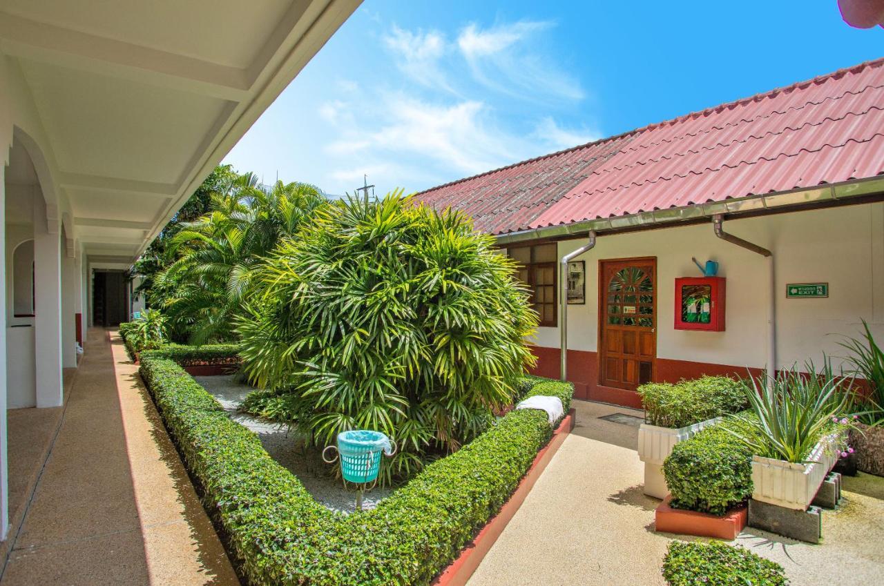 Panda Hotel Patong Екстер'єр фото
