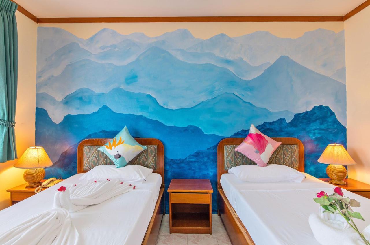Panda Hotel Patong Екстер'єр фото