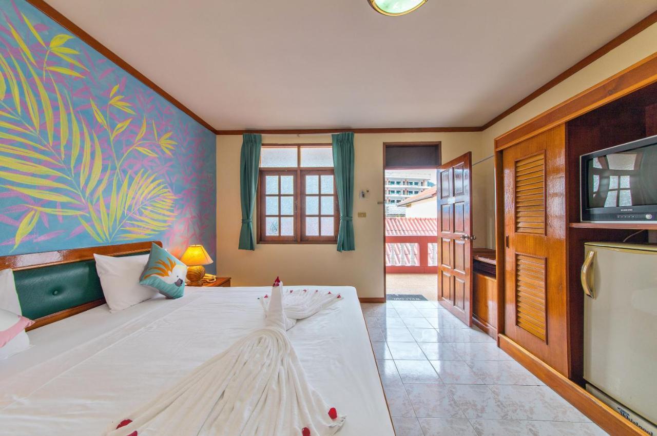 Panda Hotel Patong Екстер'єр фото